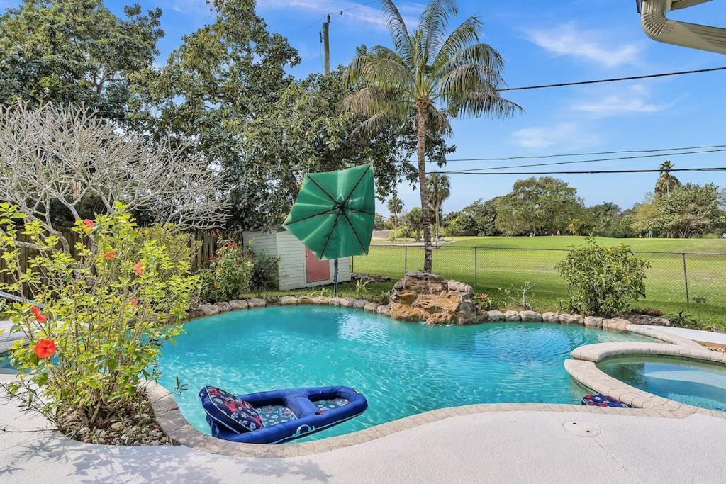 Pool Heat I Firepit And Bbq I 75"Tv I Foosball I 581Mbps Cooper City المظهر الخارجي الصورة